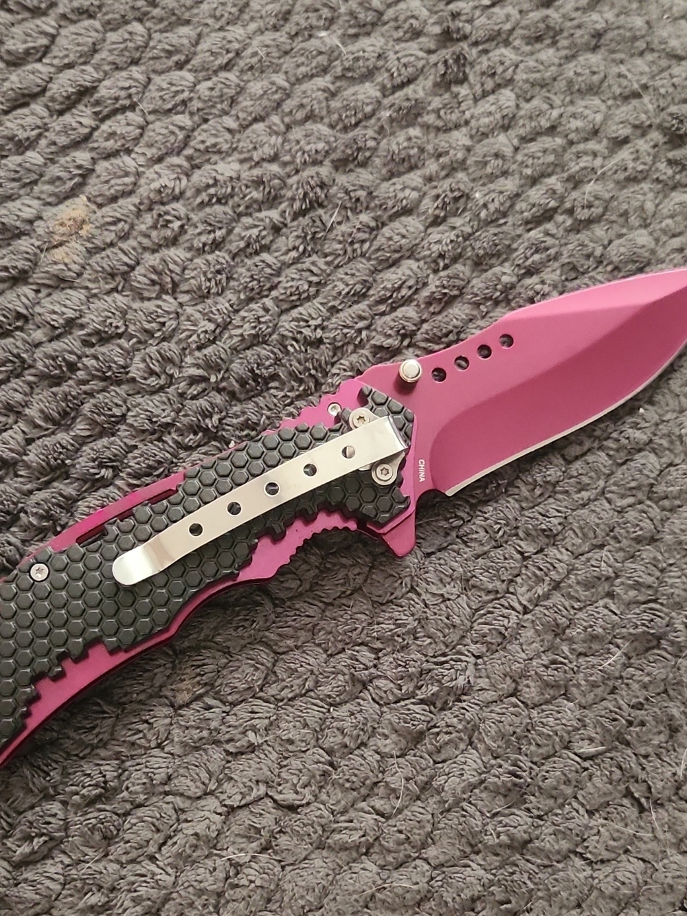 Pink/purple Folding Pocket Knife with Textured Grip